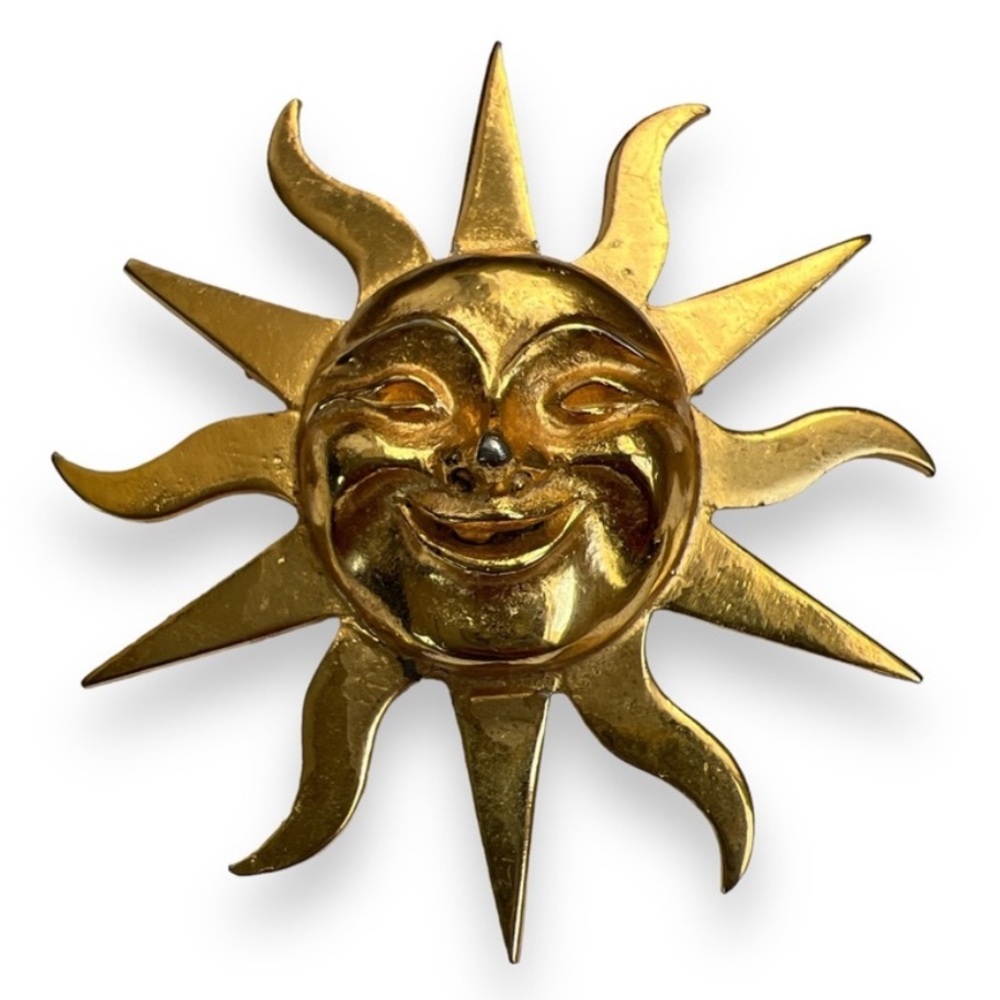 Vintage Smiling Sun Gold Tone Brooch Pin Celestial